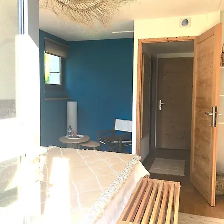 D'hote Dans Les Bois