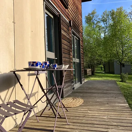 D'hote Dans Les Bois Pommiers (Rhone)